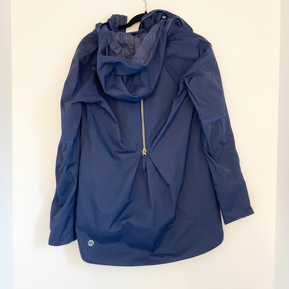 lululemon Fo-Drizzle Navy Jacket - Picture 7 of 9